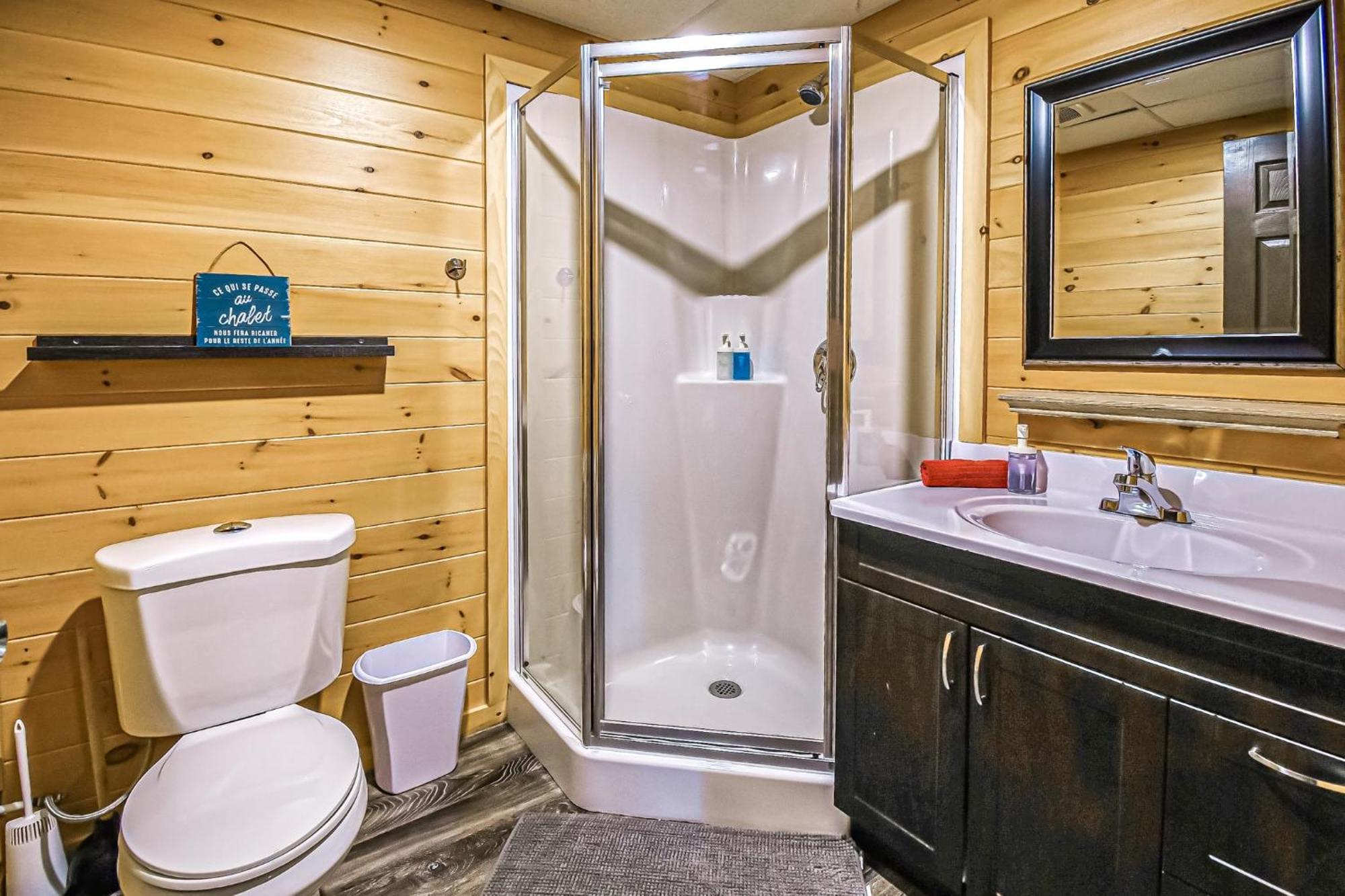 Brown Bear Lodge Brownsburg Luaran gambar
