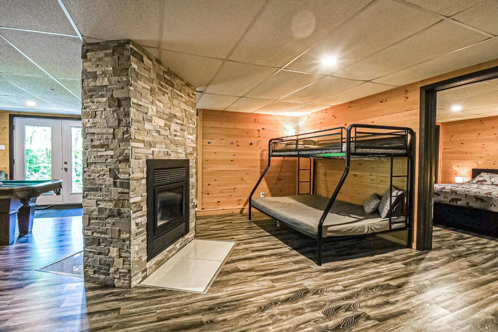Brown Bear Lodge Brownsburg Luaran gambar